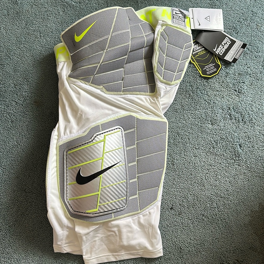 Nike pro combat hyperstrong compression base layer padded shorts dri fit XL